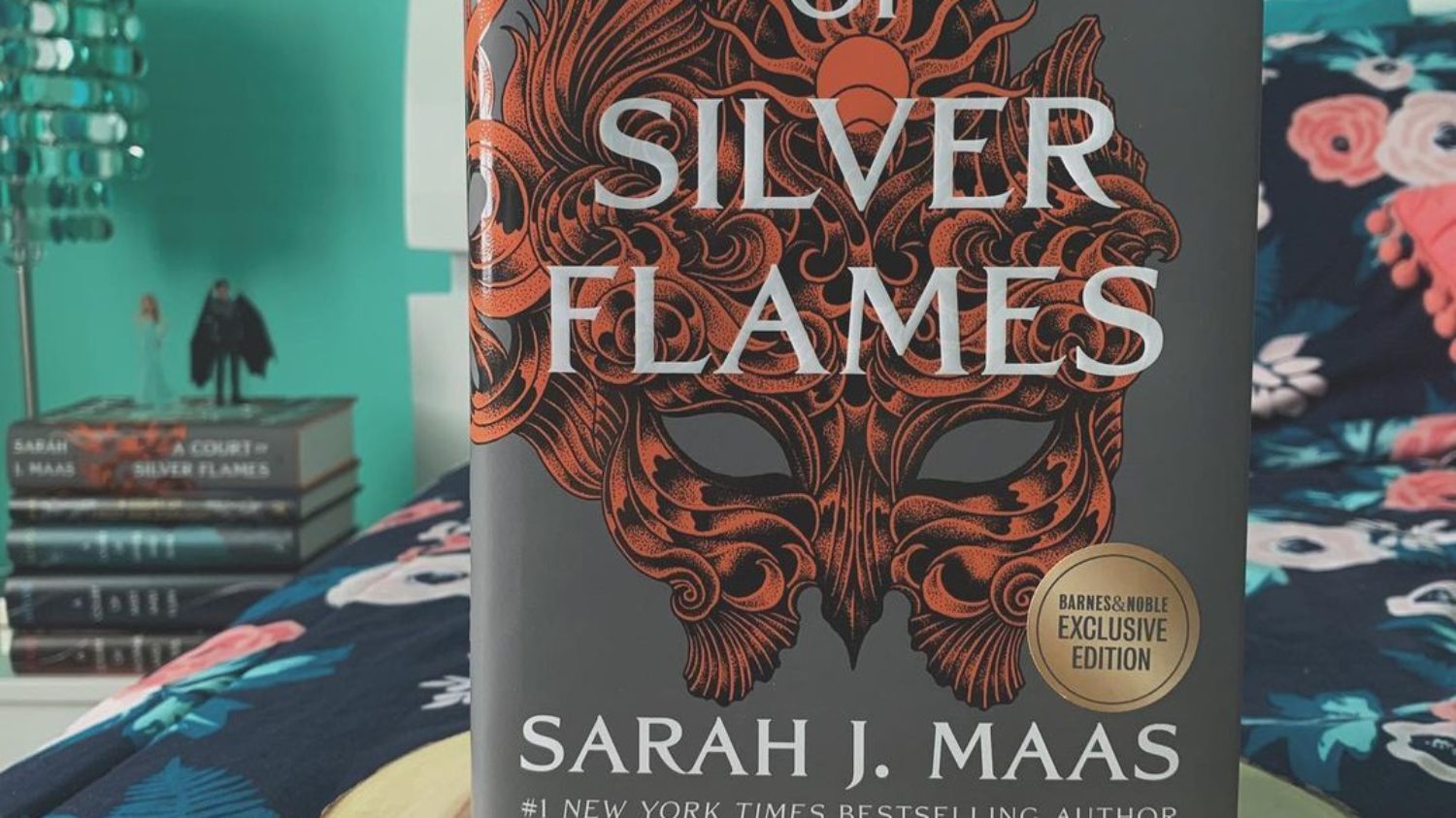 Photo of Sarah J. Maas Book