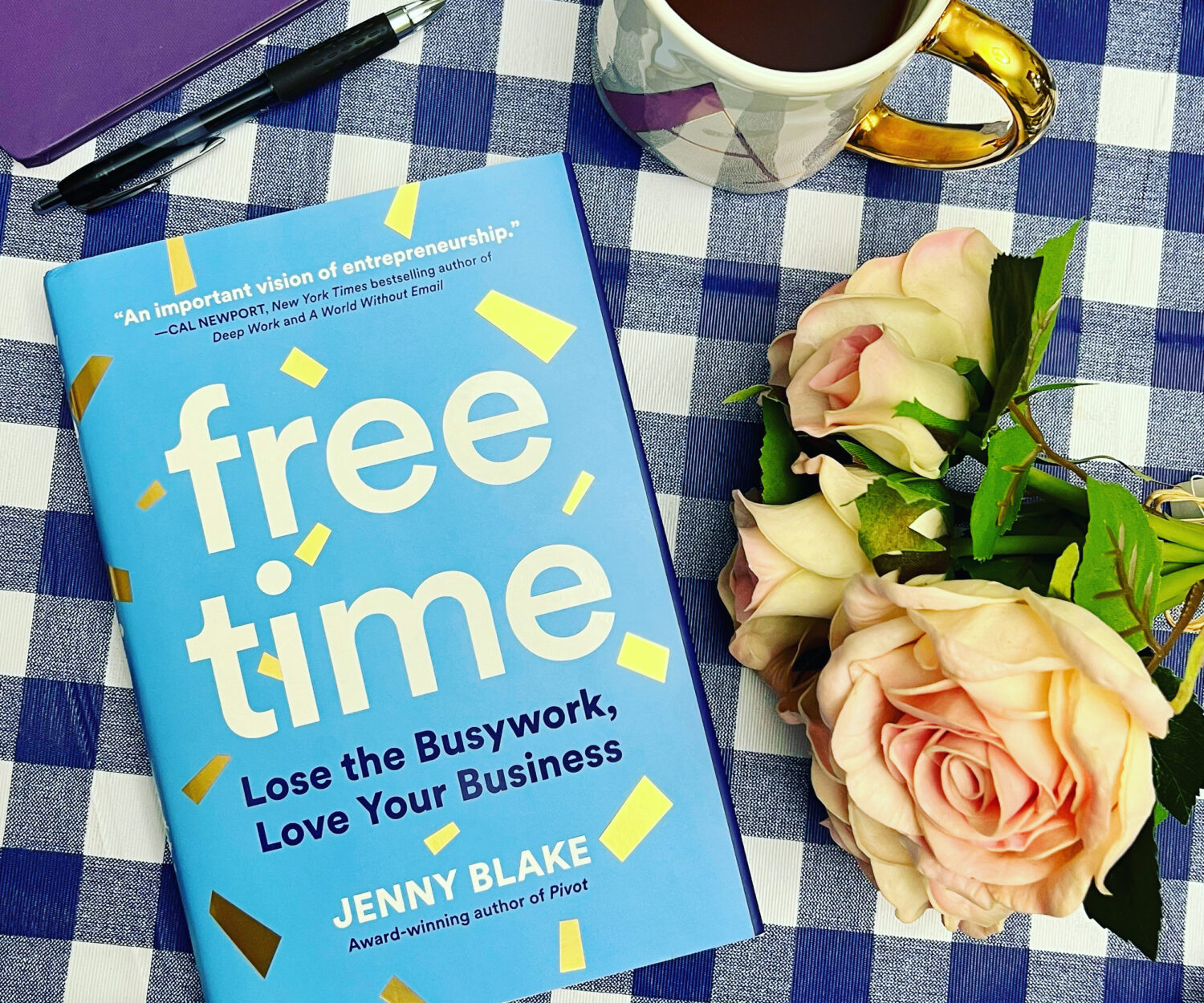 Book Cover of Free Time with a pen, coffee and flowers